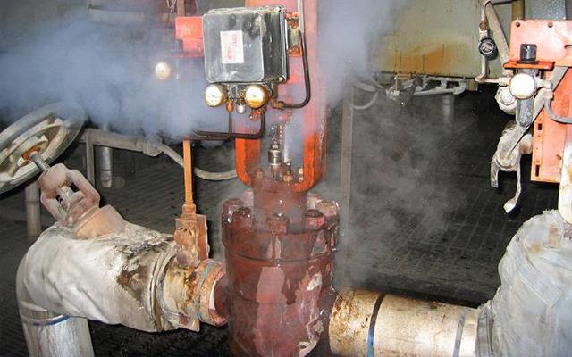 เชสเตอร์วาล์วรั่ว-640x400 chesterton-valves-leak-640x400